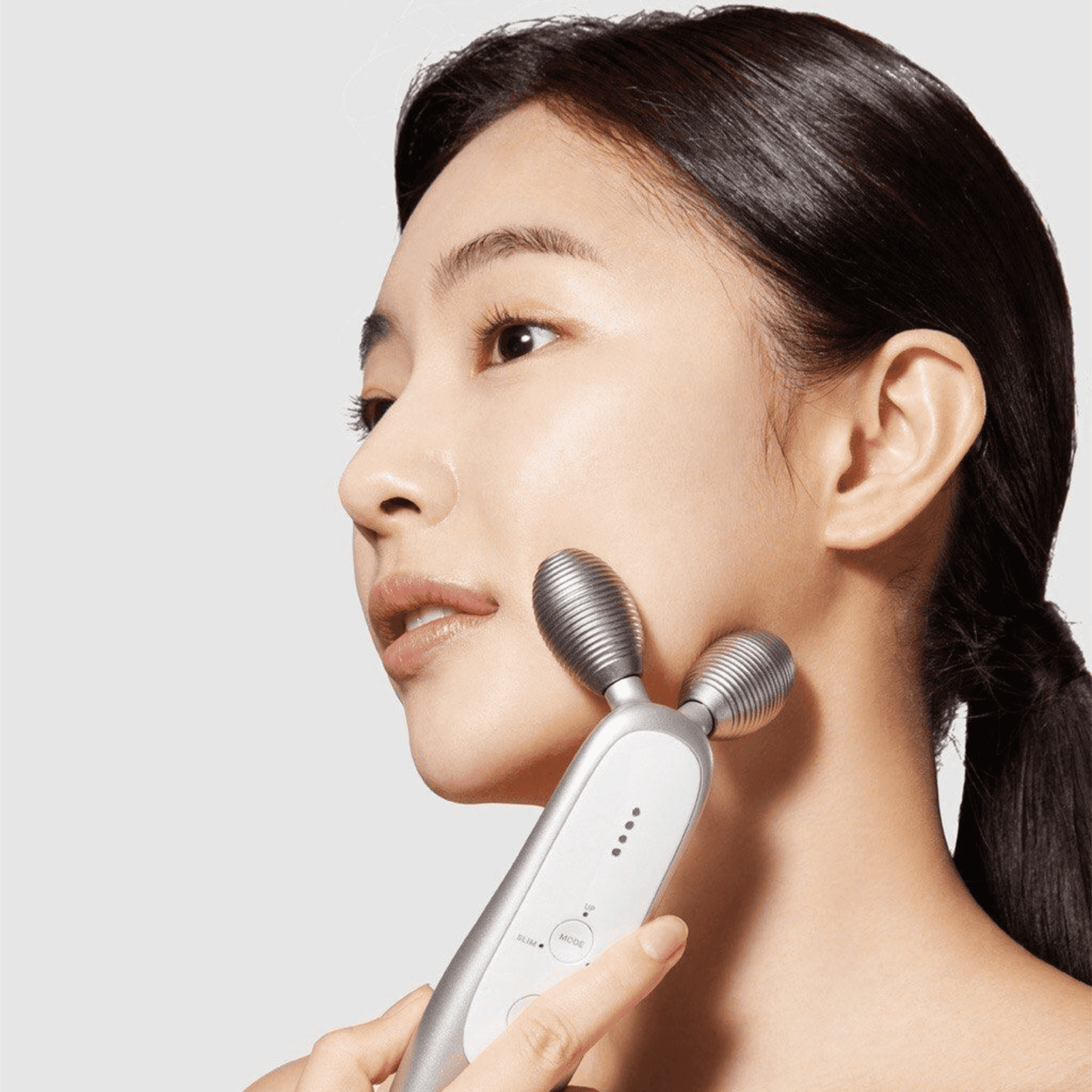 【良品】MEDICUBE AGE-R DERMA EMS SHOT MEDICUBE AGE-R Derma EMS Shot (1pc) – Skin Cupid