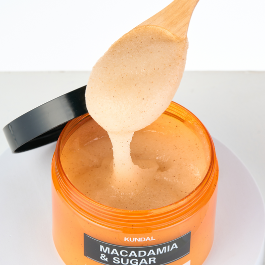 KUNDAL Macadamia & Sugar Body Scrub Texture