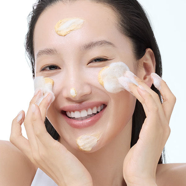 Dear Klairs Freshly Juiced Vitamin Mask Cleanser (150ml) Skin Cupid MODEL