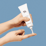 DR CEURACLE Hyal Reyouth Moist Sun SPF 50 PA++++ (50ml)DR CEURACLE Hyal Reyouth Moist Sun SPF 50 PA++++ (50ml) lightweight