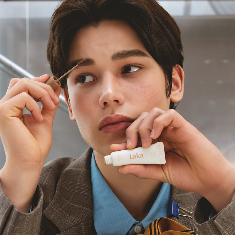 LAKA Pixi Brow Cara MODEL