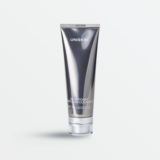Rich Foam Soothing Cleanser (120g)