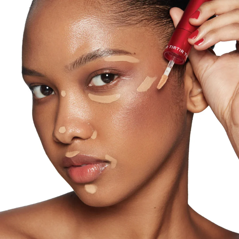 TIR TIR Glide & Hide Blurring Concealer (8g) Skin Cupid MODEL