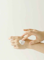BEAUTY OF JOSEON Relief Sun SPF50+ PA++++ Texture
